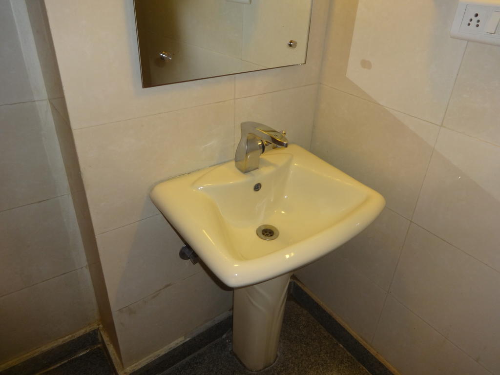Sohana Palace New Delhi Room photo
