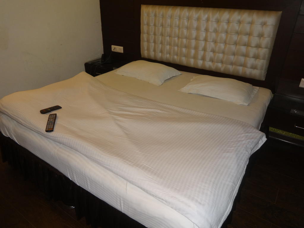 Sohana Palace New Delhi Room photo