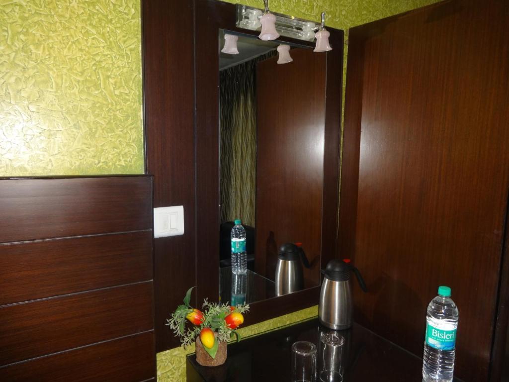 Sohana Palace New Delhi Exterior photo